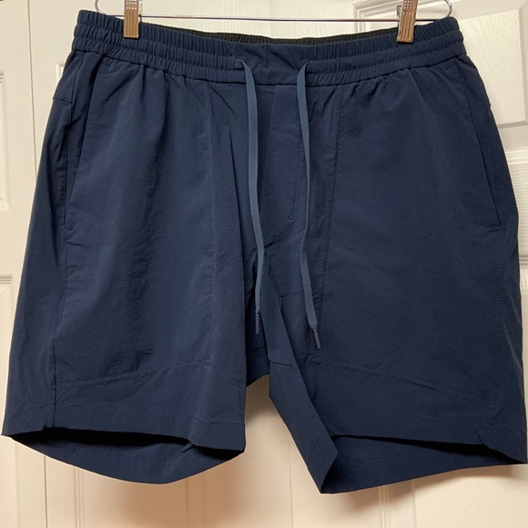 lululemon athletica Other - Men’s lululemon shorts size XL
